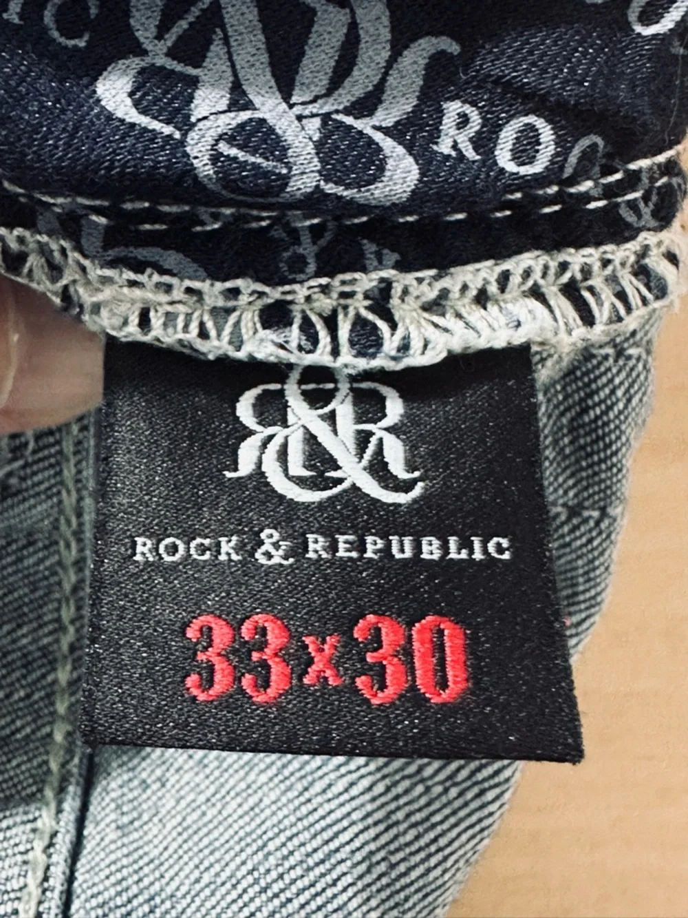 Rock & Republic Mens 33X30 Relaxed Straight Leg Denim Jeans Distressed Stretch